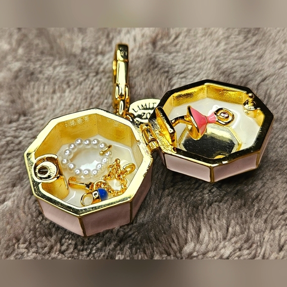 2014 Juicy Couture Limited Edition Pink Ballerina Music Jewelry Box Charm Locket